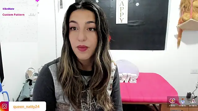 Snapshot of queen-natty chatting on 01-19-25, 02:57 queen-natty online show from 01-19-25, 02:57