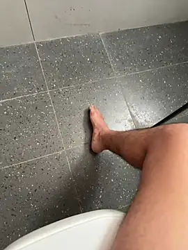 Snapshot of Rahulroy96 chatting on 02-11-26, 04:28 Rahulroy96 online show from 02-11-26, 04:28