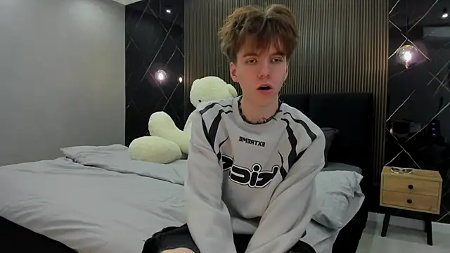 Snapshot of braxiboy chatting on 12-29-24, 09:50 braxiboy online show from 12-29-24, 09:50