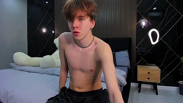 Snapshot of braxiboy chatting on 01-31-25, 01:02 braxiboy online show from 01-31-25, 01:02