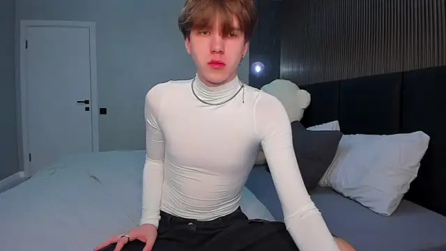 Snapshot of braxiboy chatting on 02-19-25, 10:09 braxiboy online show from 02-19-25, 10:09