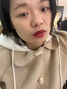 Snapshot of Bella0815 chatting on 02-19-25, 07:39 Bella0815 online show from 02-19-25, 07:39