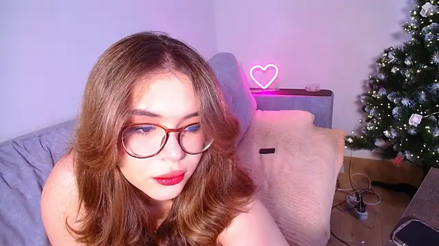 Snapshot of CutiePie3 chatting on 12-18-24, 08:57 CutiePie3 online show from 12-18-24, 08:57