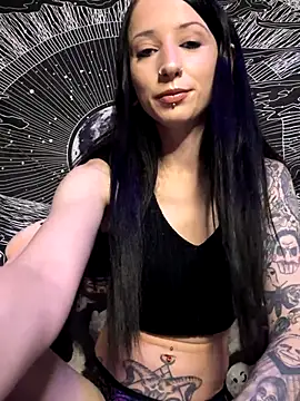 MissMidnightUK online show from 12-14-25, 10:25