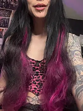 MissMidnightUK online show from 05-19-26, 11:33
