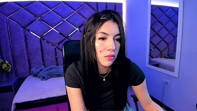 Snapshot of Poly_Sasha_ chatting on 06-09-26, 03:51 Poly Sasha online show from 06-09-26, 03:51