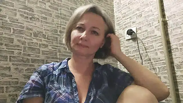 EdithManning online show from 01-08-25, 05:05