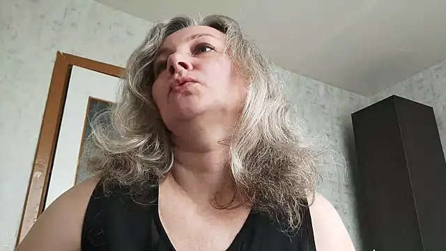 EdithManning online show from 05-12-26, 07:05