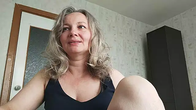 EdithManning online show from 06-06-26, 05:12