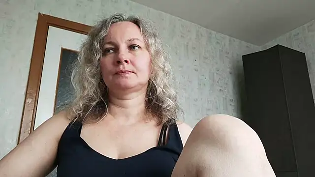 EdithManning online show from 06-08-26, 06:58