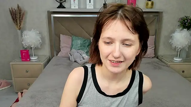 Snapshot of MiaKarlos chatting on 06-22-26, 01:29 MiaKarlos online show from 06-22-26, 01:29