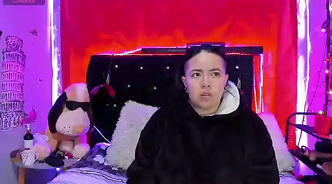 katieeandsharonn online show from 01-25-25, 12:17