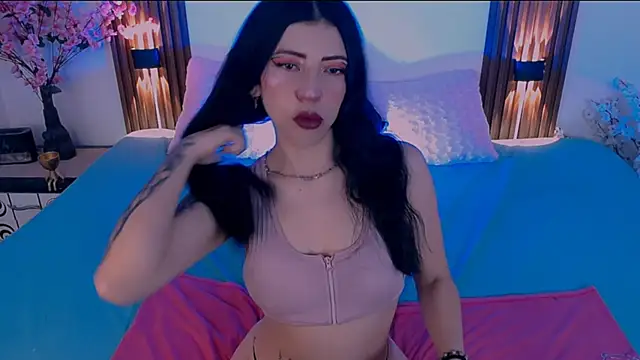 Snapshot of AmyHE chatting on 07-13-26, 11:46 AmyHE online show from 07-13-26, 11:46