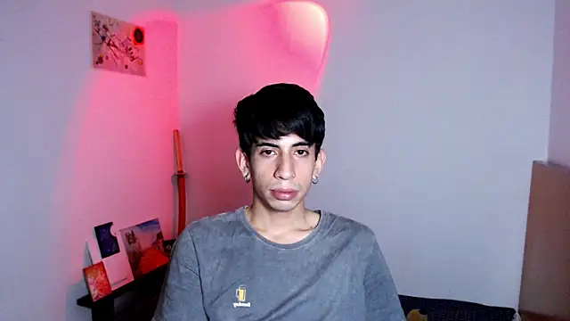 Snapshot of Zack_Kingg chatting on 10-08-25, 03:42 Zack Kingg online show from 10-08-25, 03:42