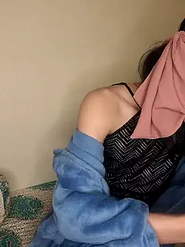 Snapshot of lolimirass24 chatting on 12-25-24, 08:17 lolimirass24 online show from 12-25-24, 08:17