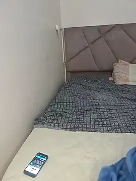 Snapshot of lolimirass24 chatting on 01-19-25, 01:53 lolimirass24 online show from 01-19-25, 01:53