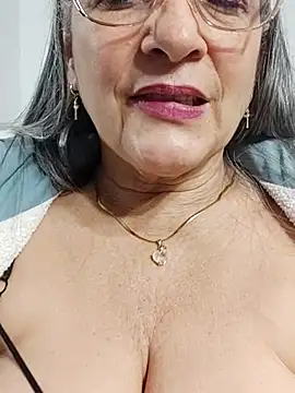 Snapshot of miisevvie_ chatting on 03-03-25, 09:44 miisevvie online show from 03-03-25, 09:44