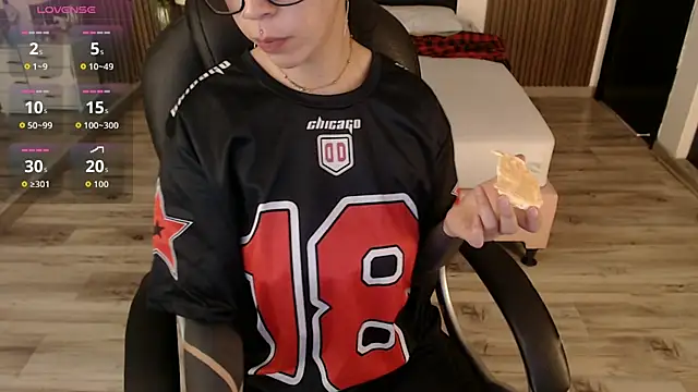 Sam mansson66 online show from 11-18-25, 03:16