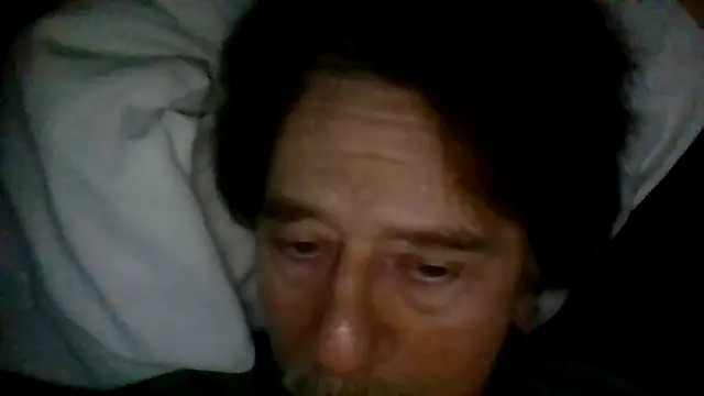 Snapshot of frankie7inch chatting on 05-16-26, 06:21 frankie7inch online show from 05-16-26, 06:21