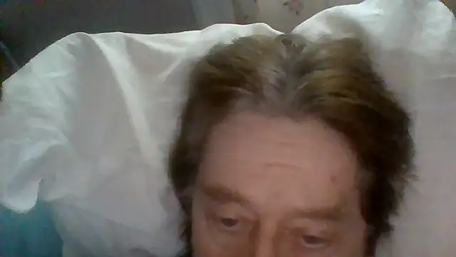 Snapshot of frankie7inch chatting on 05-20-26, 10:21 frankie7inch online show from 05-20-26, 10:21