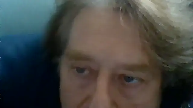 Snapshot of frankie7inch chatting on 06-25-26, 05:06 frankie7inch online show from 06-25-26, 05:06