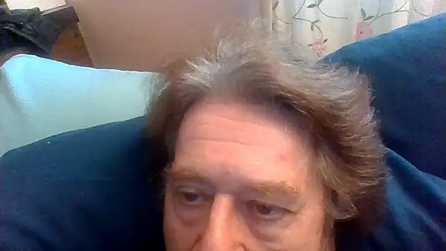 Snapshot of frankie7inch chatting on 06-27-26, 06:02 frankie7inch online show from 06-27-26, 06:02