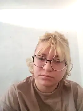 iDogrose21 online show from 12-20-25, 03:52