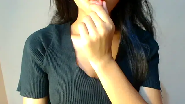 Snapshot of Chandani-Love chatting on 05-18-26, 12:29 Chandani-Love online show from 05-18-26, 12:29