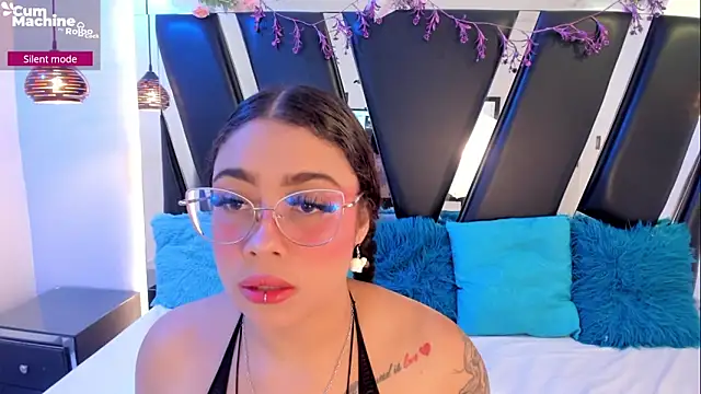 antonelllepiercee online show from 04-05-26, 12:02