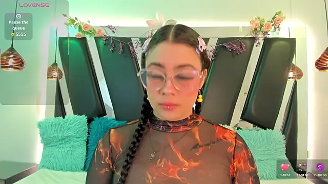 antonelllepiercee online show from 04-12-26, 11:37