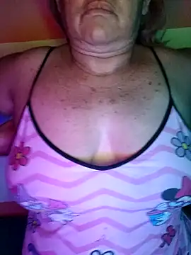 Kasandra Ho online show from 04-19-26, 07:40