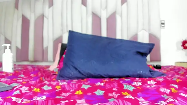 mia stanfort online show from 03-12-25, 10:17