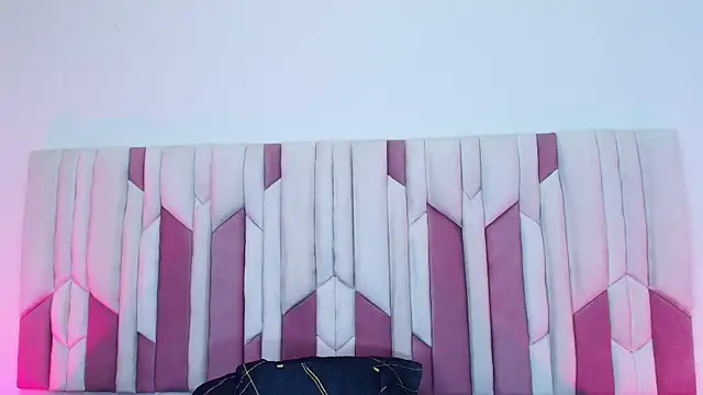 mia stanfort online show from 10-12-25, 07:13