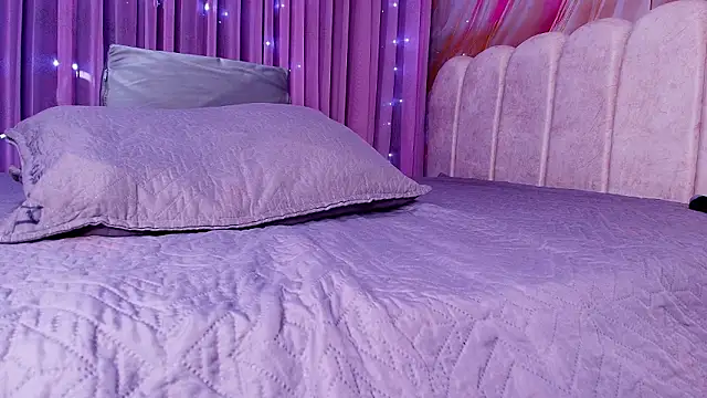 mia stanfort online show from 02-25-26, 07:12