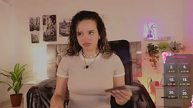 Snapshot of emilyrouxe chatting on 07-17-26, 03:07 emilyrouxe online show from 07-17-26, 03:07