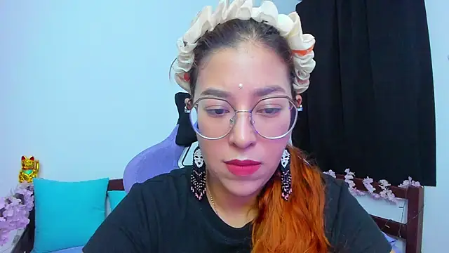 Snapshot of _Moon_Johnson chatting on 11-12-25, 01:28 Moon Johnson online show from 11-12-25, 01:28