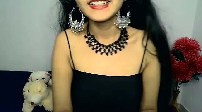 Snapshot of SUZY_FROMUS chatting on 12-08-24, 12:08 SUZY FROMUS online show from 12-08-24, 12:08