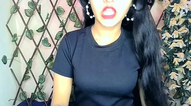 Snapshot of SUZY_FROMUS chatting on 01-28-25, 11:17 SUZY FROMUS online show from 01-28-25, 11:17