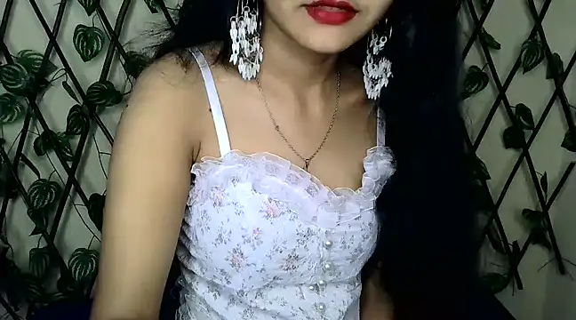 Snapshot of SUZY_FROMUS chatting on 03-11-25, 05:57 SUZY FROMUS online show from 03-11-25, 05:57