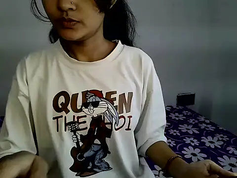 Snapshot of SUZY_FROMUS chatting on 10-28-25, 12:41 SUZY FROMUS online show from 10-28-25, 12:41