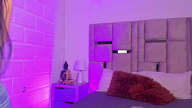 EmmaBecket2 online show from 11-20-25, 04:01