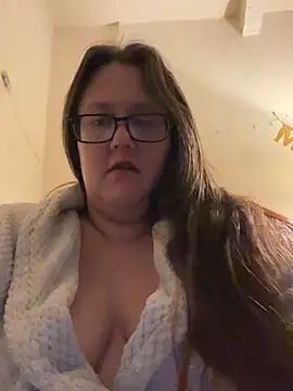Snapshot of Foxy_Evie40XO chatting on 12-18-24, 06:32 Foxy Evie40XO online show from 12-18-24, 06:32