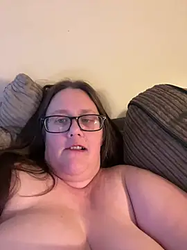 Snapshot of Foxy_Evie40XO chatting on 12-20-24, 11:37 Foxy Evie40XO online show from 12-20-24, 11:37