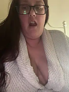 Snapshot of Foxy_Evie40XO chatting on 12-23-24, 06:58 Foxy Evie40XO online show from 12-23-24, 06:58