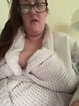 Snapshot of Foxy_Evie40XO chatting on 12-29-24, 03:46 Foxy Evie40XO online show from 12-29-24, 03:46