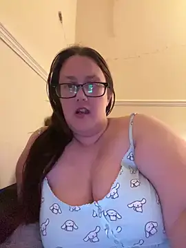 Snapshot of Foxy_Evie40XO chatting on 02-11-25, 10:50 Foxy Evie40XO online show from 02-11-25, 10:50