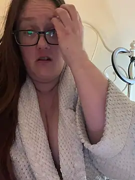 Snapshot of Foxy_Evie40XO chatting on 02-17-25, 11:44 Foxy Evie40XO online show from 02-17-25, 11:44