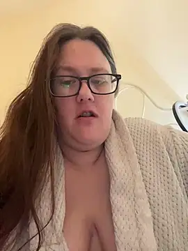 Snapshot of Foxy_Evie40XO chatting on 02-18-25, 10:49 Foxy Evie40XO online show from 02-18-25, 10:49