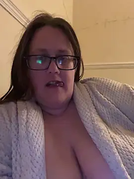 Snapshot of Foxy_Evie40XO chatting on 03-03-25, 11:03 Foxy Evie40XO online show from 03-03-25, 11:03