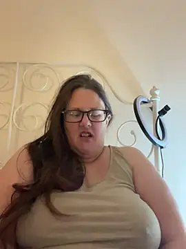 Snapshot of Foxy_Evie40XO chatting on 03-05-25, 10:55 Foxy Evie40XO online show from 03-05-25, 10:55
